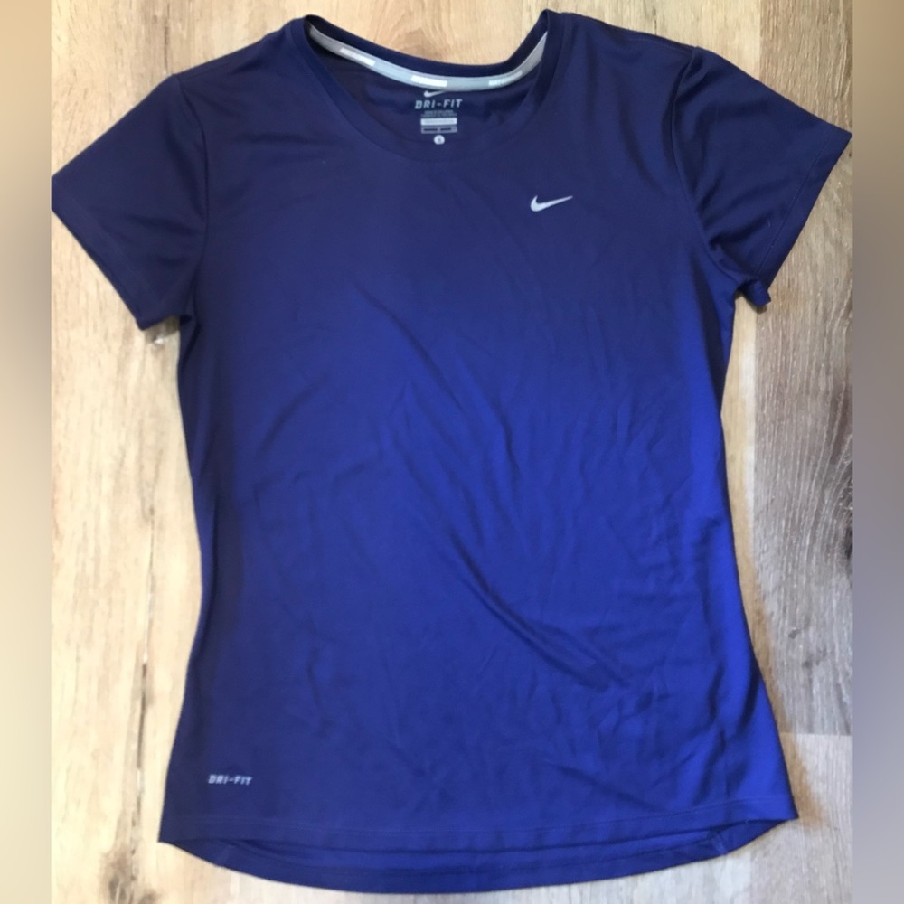 Women’s Nike Shirt